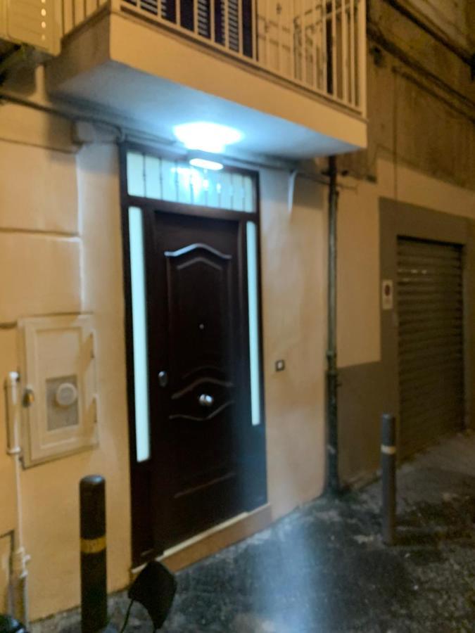 Appartement Viky House Chiaja 1 à Naples Extérieur photo
