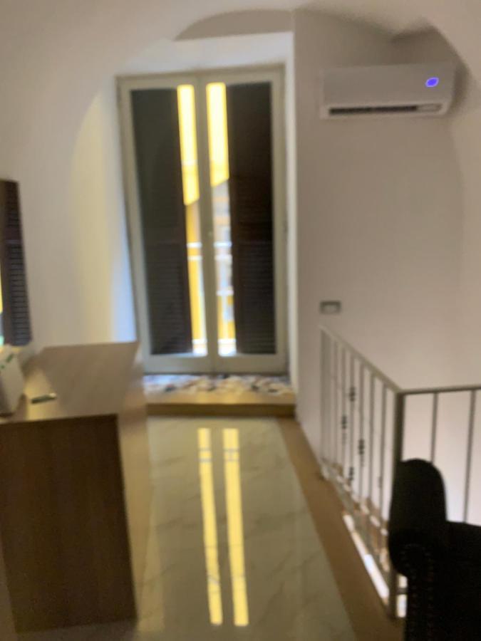Appartement Viky House Chiaja 1 à Naples Extérieur photo